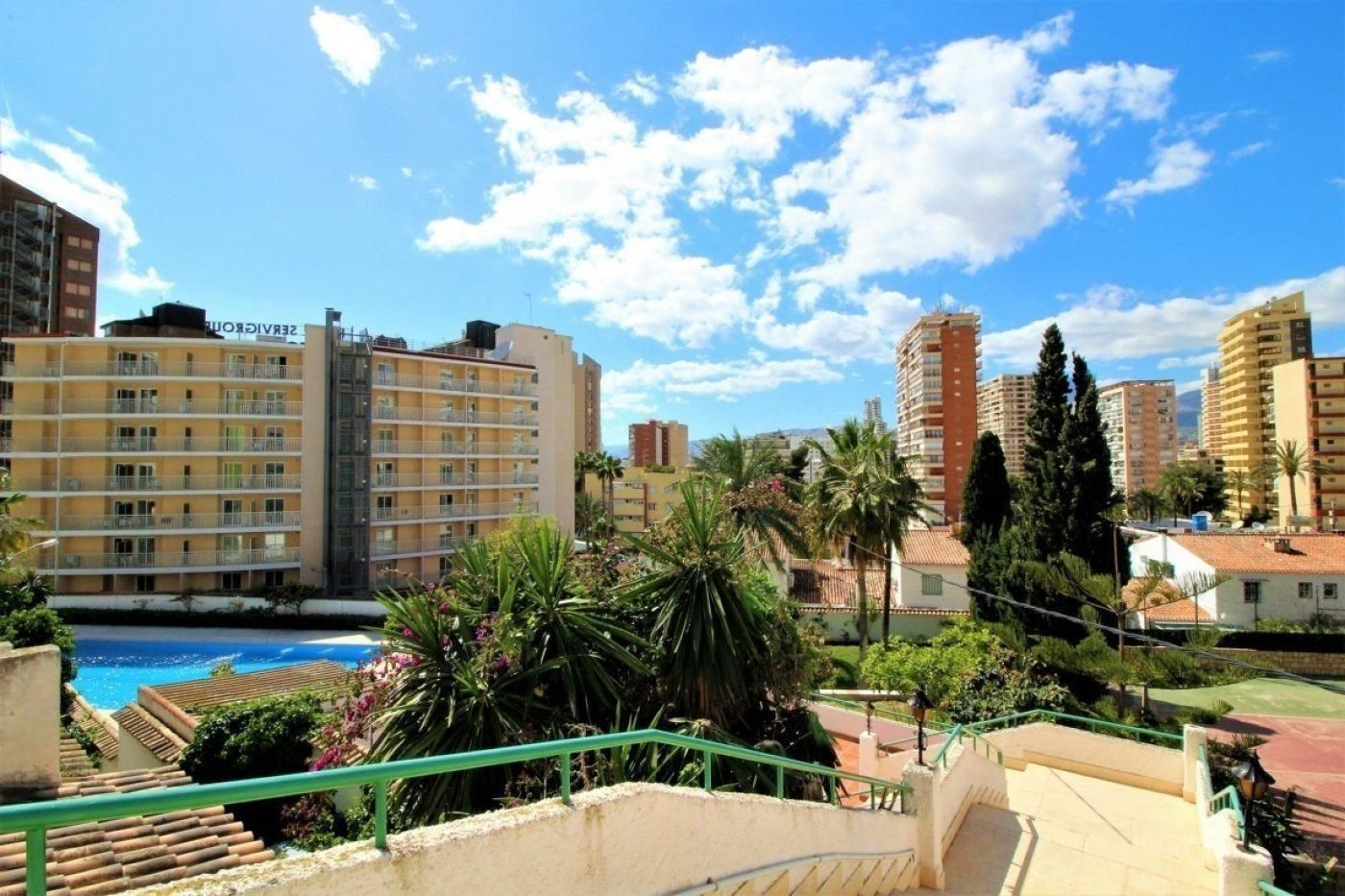 Vista exterior de Apartamento en venta en Benidorm con Aire acondicionado, Calefacción y Jardín privado