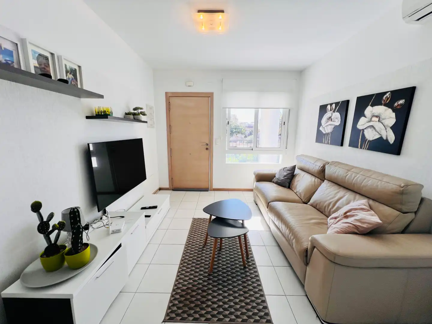 Sala de estar de Casa o chalet en venta en Torrevieja con Jardín privado, Terraza y Amueblado