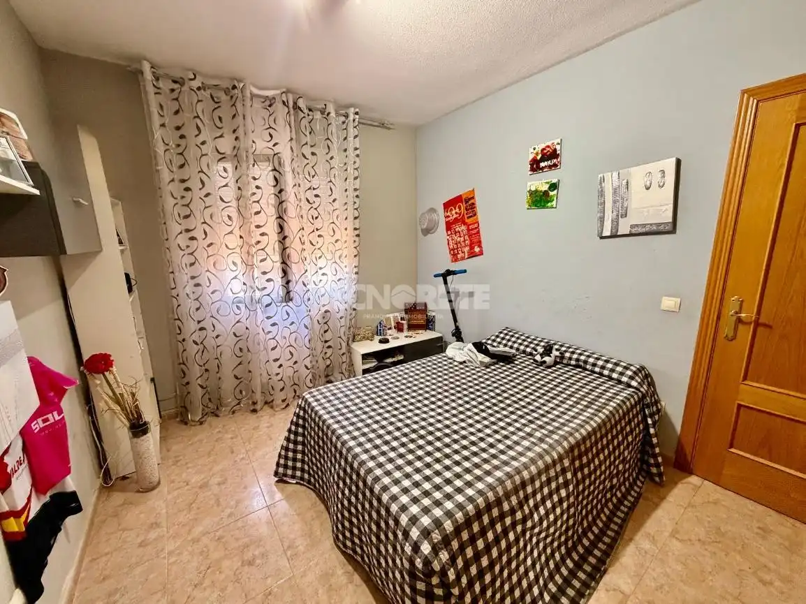 Habitación de Casa adosada en venta en Illescas con Aire acondicionado