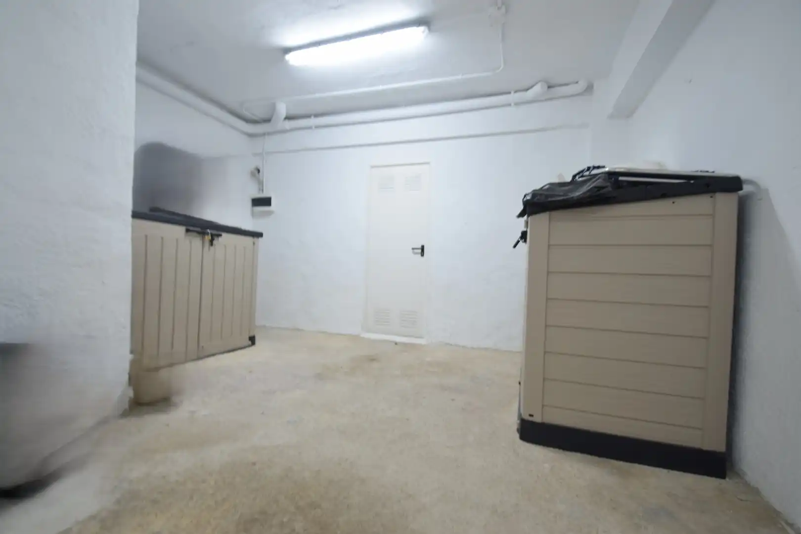 Gewerbefläche zum Verkauf in Carrer Almirante Antequera 9, imagen 3