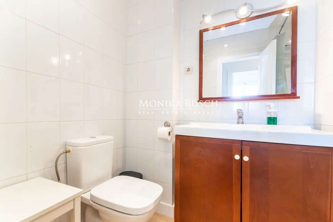 Baño de Piso en venta en Horta - Guinardó