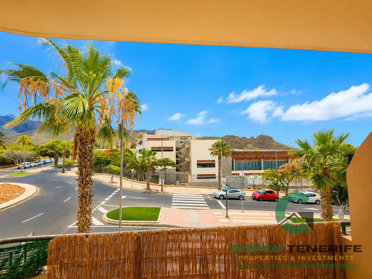Vista exterior de Piso en venta en Adeje con Trastero y Balcón