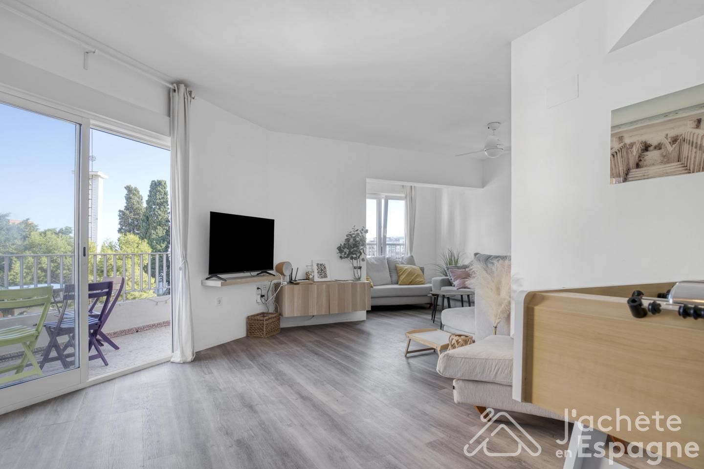 Living room of Flat for sale in Gandia  with Air Conditioner, Terrace and Furnished