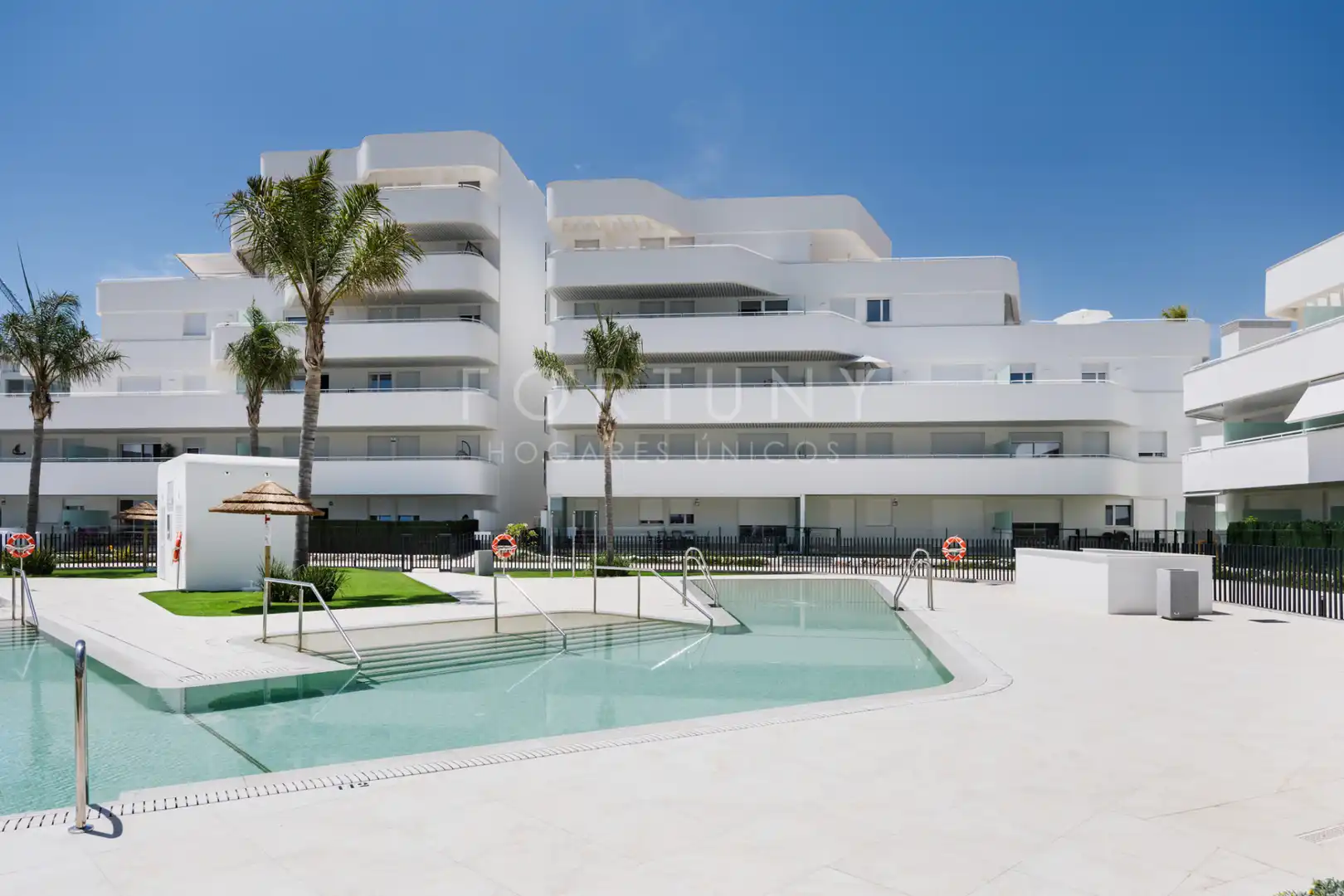 Piso con piscina en venta en Calle Mar Rojo 1761, imagen 4