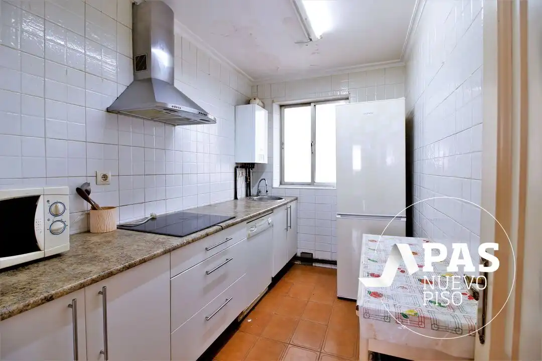 Kitchen of Flat for sale in Santander  with Heating and Parquet flooring