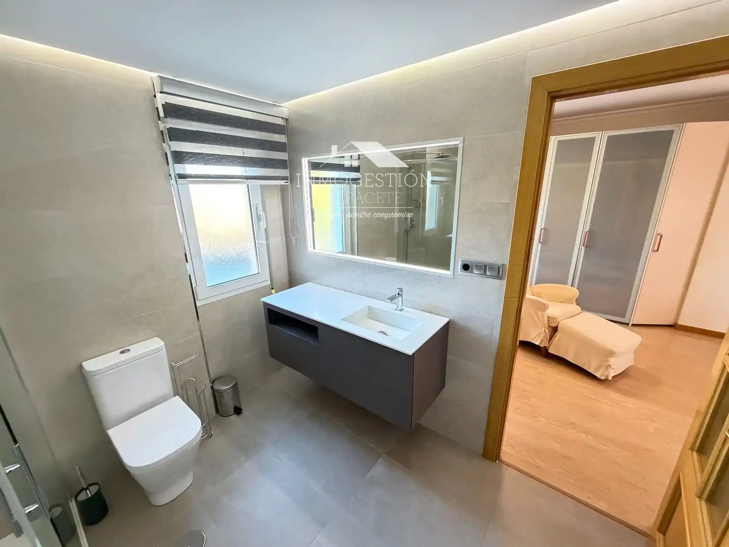 Bathroom of Detached homes for sale in Albacete  with Air Conditioner, Heating and Parquet flooring