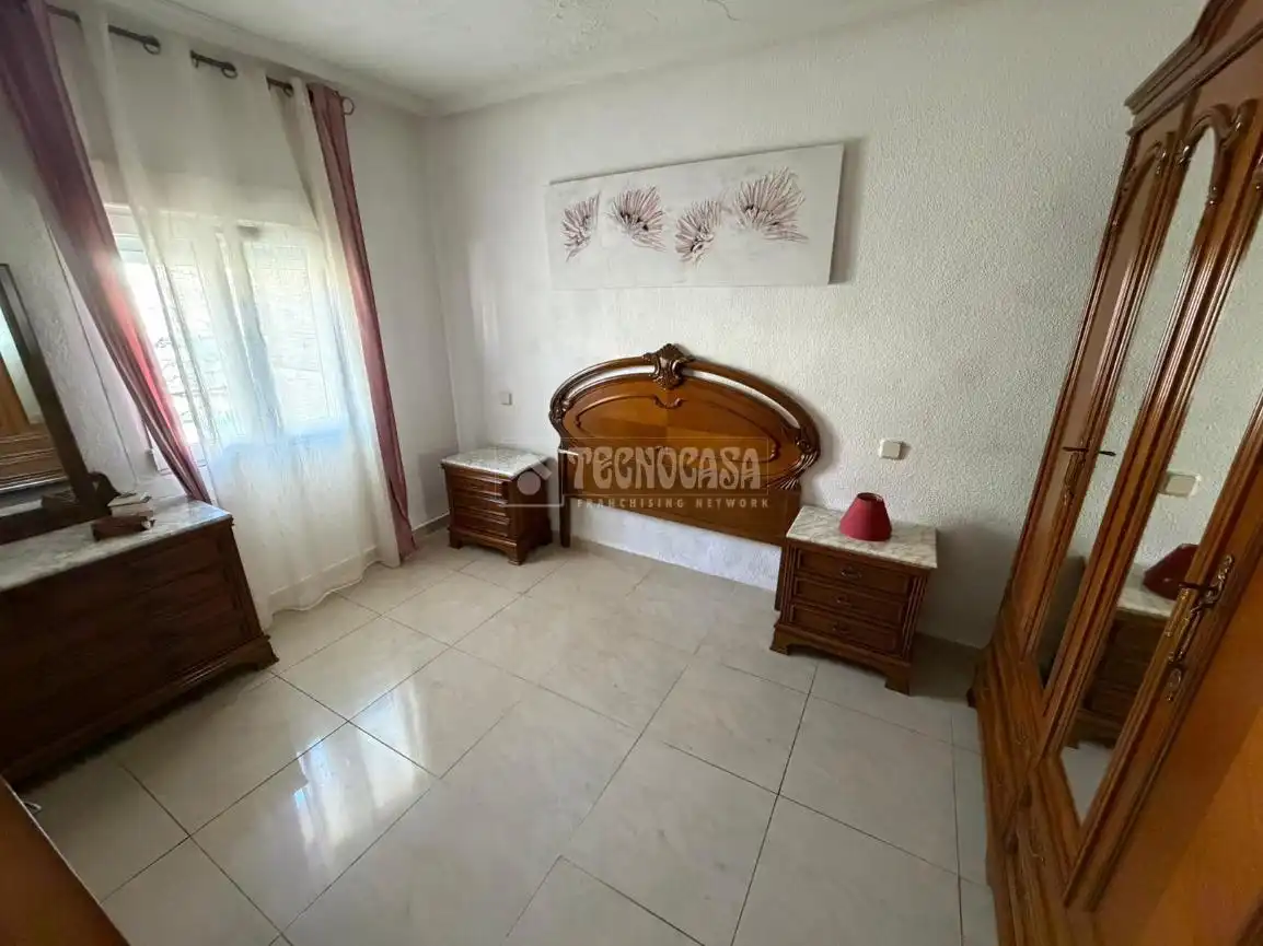 Flat for sale in Av. Reyes Católicos, Reyes Católicos