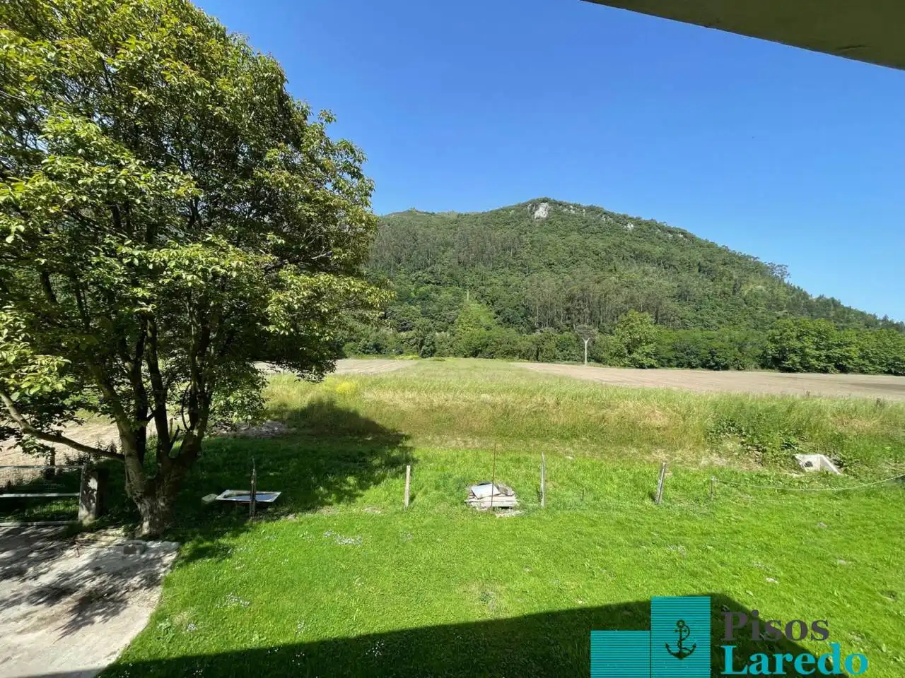 Casa o chalet en venta en Ampuero con Jardín privado, Parquet y Terraza