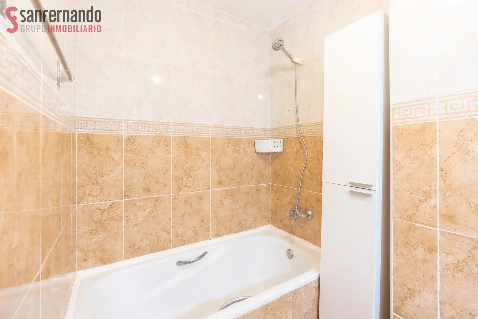 Baño de Piso en venta en Alisal - San Román