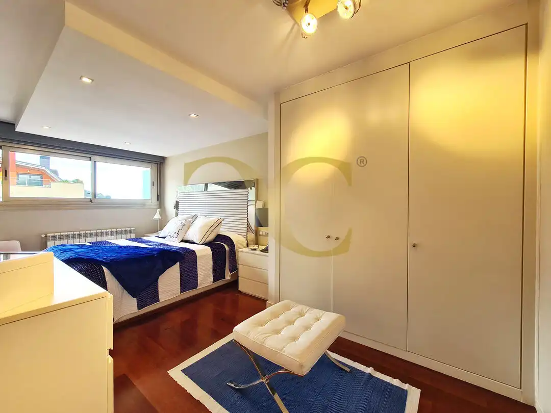 Schlafzimmer von Maisonette zum Verkauf in Oviedo  mit Heizung, Privatgarten und Terrasse