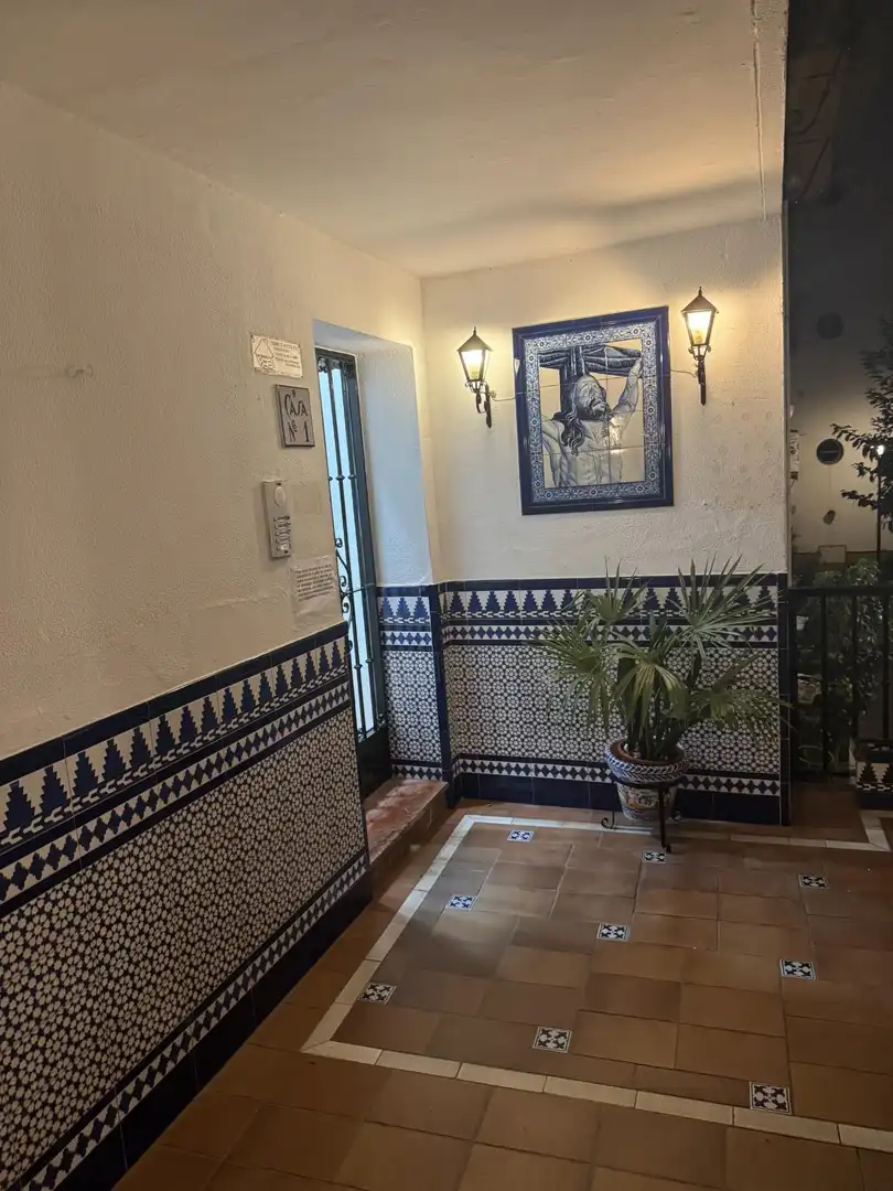 Flat for sale in Sevilla  with Air Conditioner and Furnished