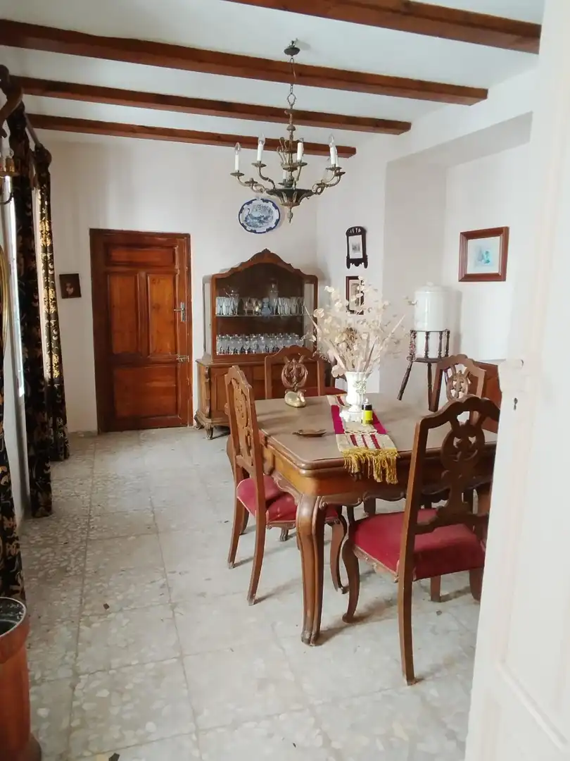 Menjador de Casa o xalet en venda en Porcuna amb Calefacció, Jardí privat i Terrassa