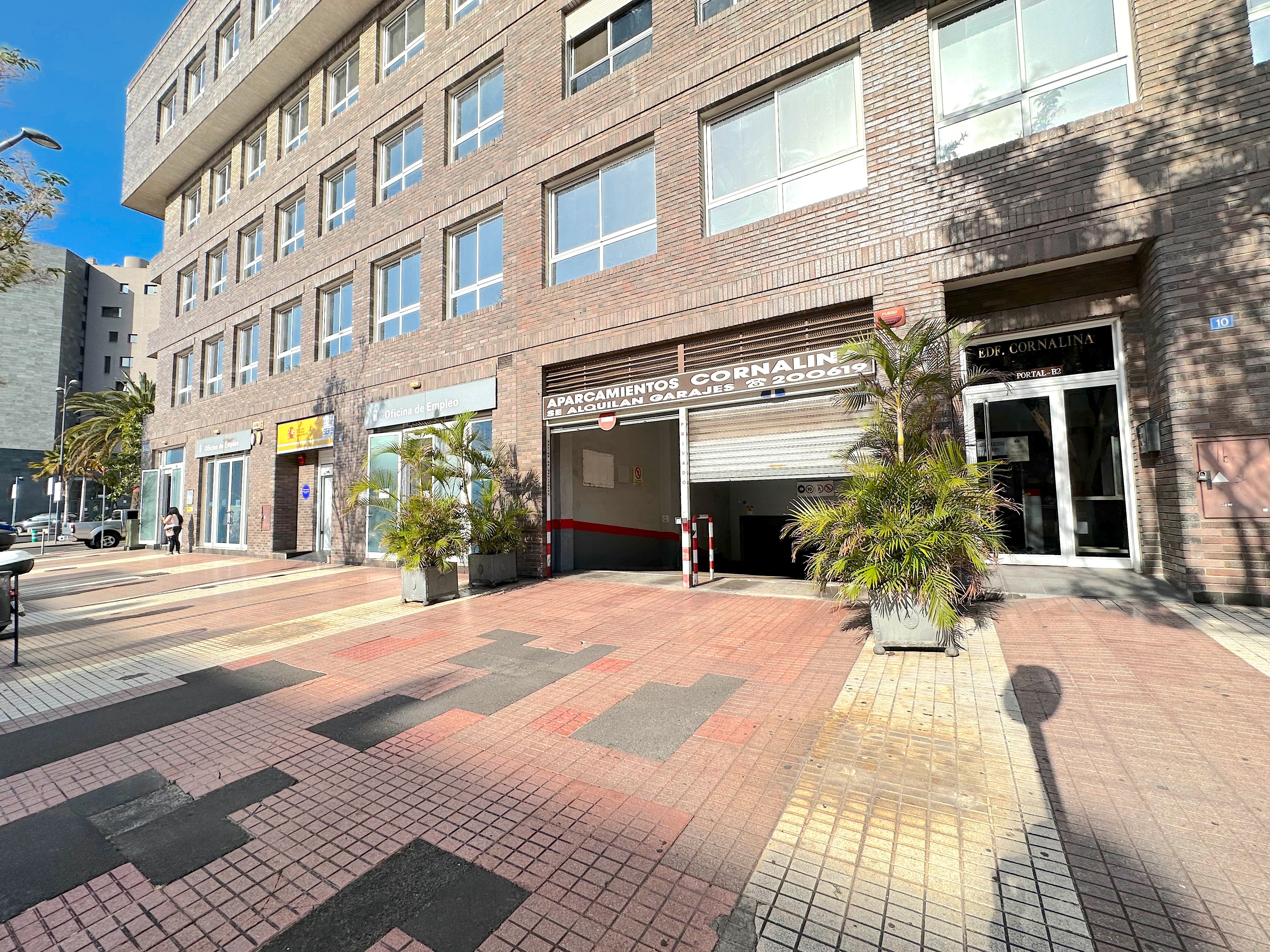Garatge en venda a Calle Tome Cano, 10, La Salle - Cuatro Torres