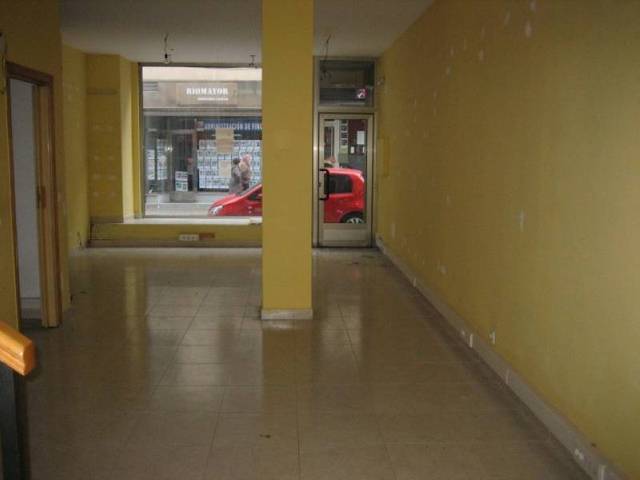 Local comercial en Alquiler en Cuatro Vientos