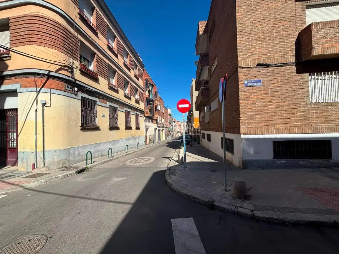 Vista exterior de Pis en venda en Madrid amb Aire condicionat, Parquet i Moblat