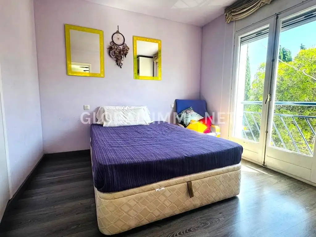 Dormitori de Apartament en venda en Roses amb Terrassa i Moblat