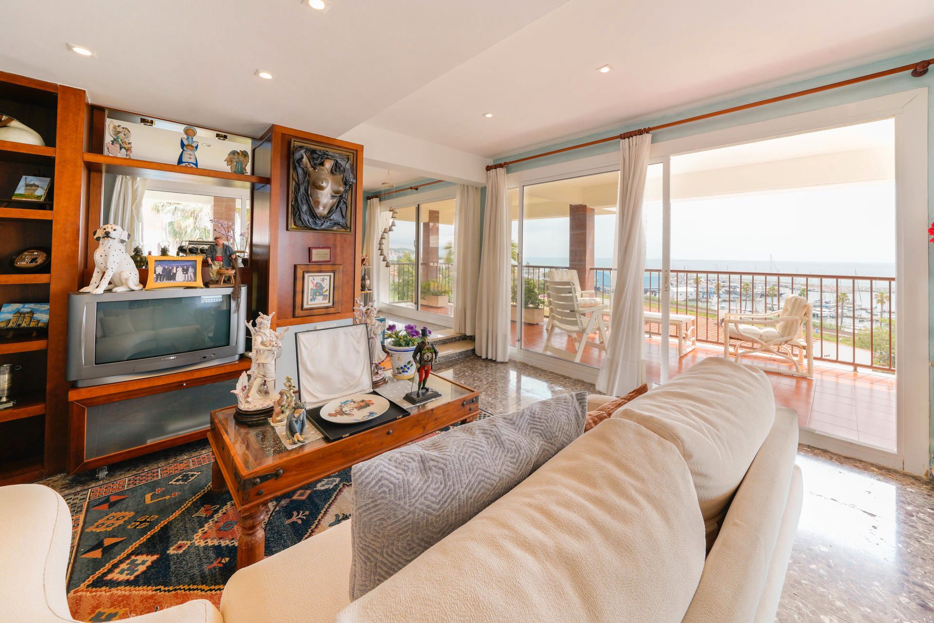 Sala de estar de Apartamento en venta en Tàrrega con Terraza y Piscina