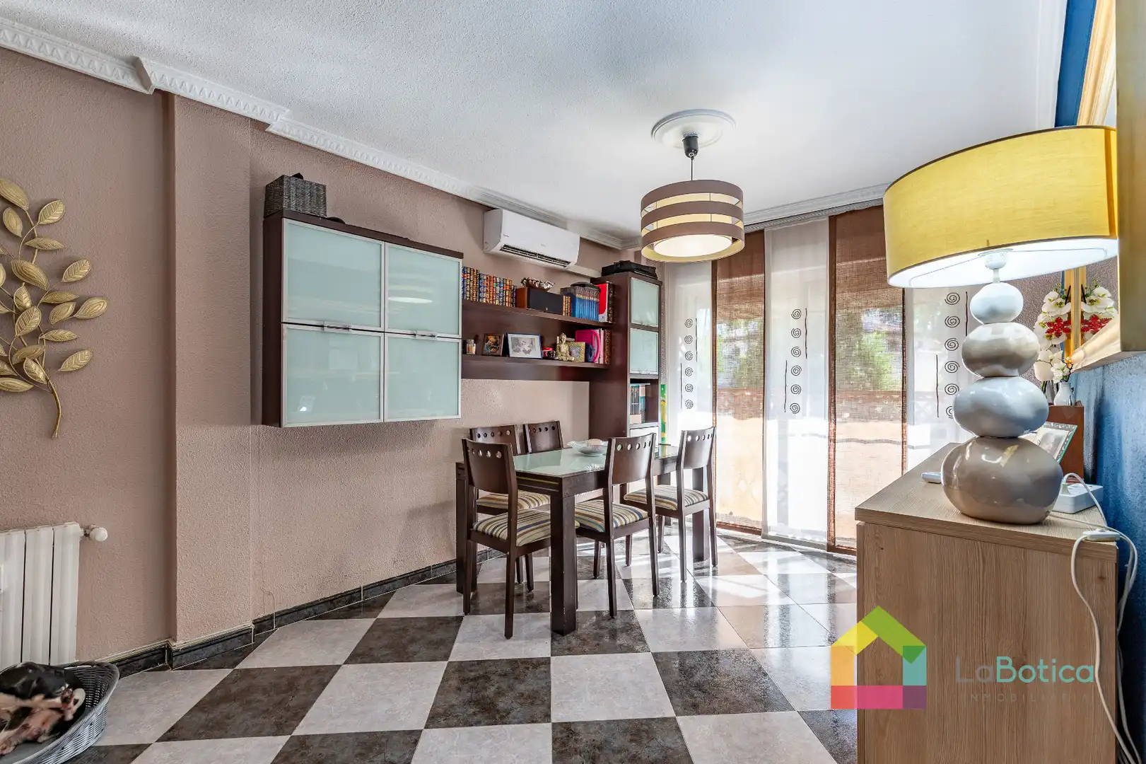Cocina de Piso en venta en Olías del Rey con Aire acondicionado, Calefacción y Piscina comunitaria