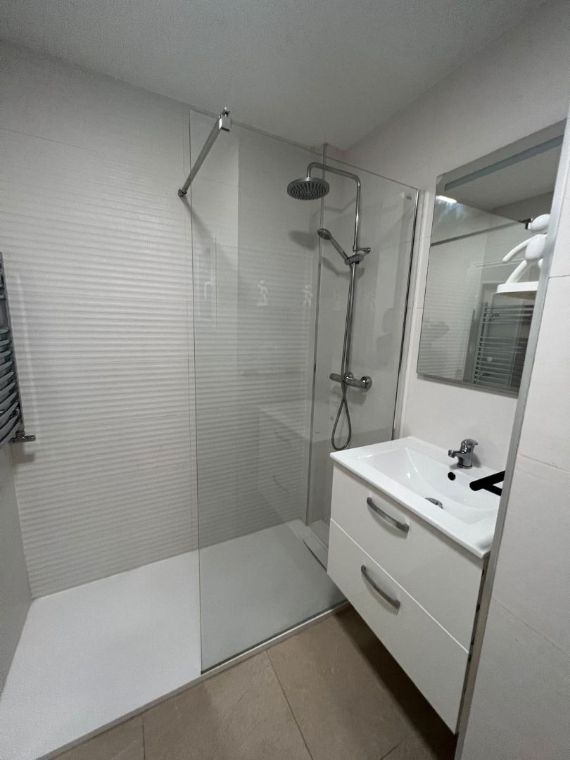 Piso en venta en Calle Mariano José de Larra, Delicias