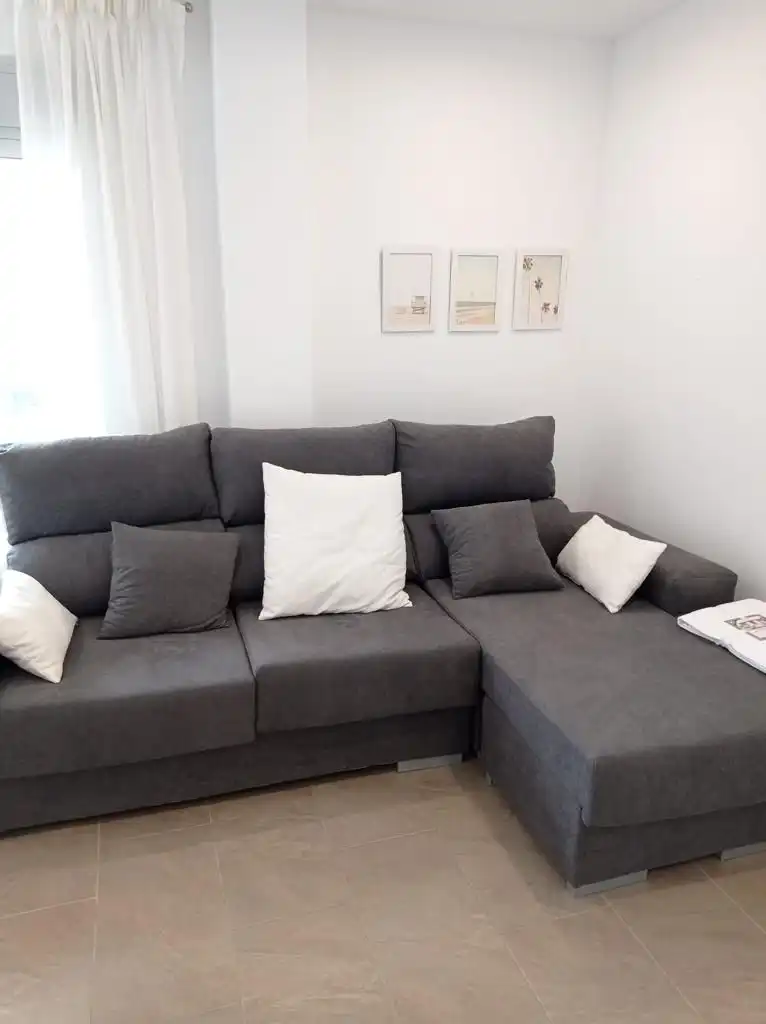 Sala de estar de Piso de alquiler en Roquetas de Mar con Calefacción, Terraza y Piscina