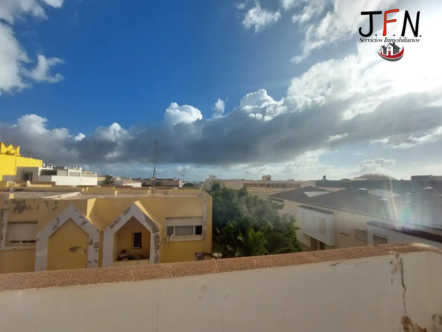 Exterior view of Attic for sale in Fabelo