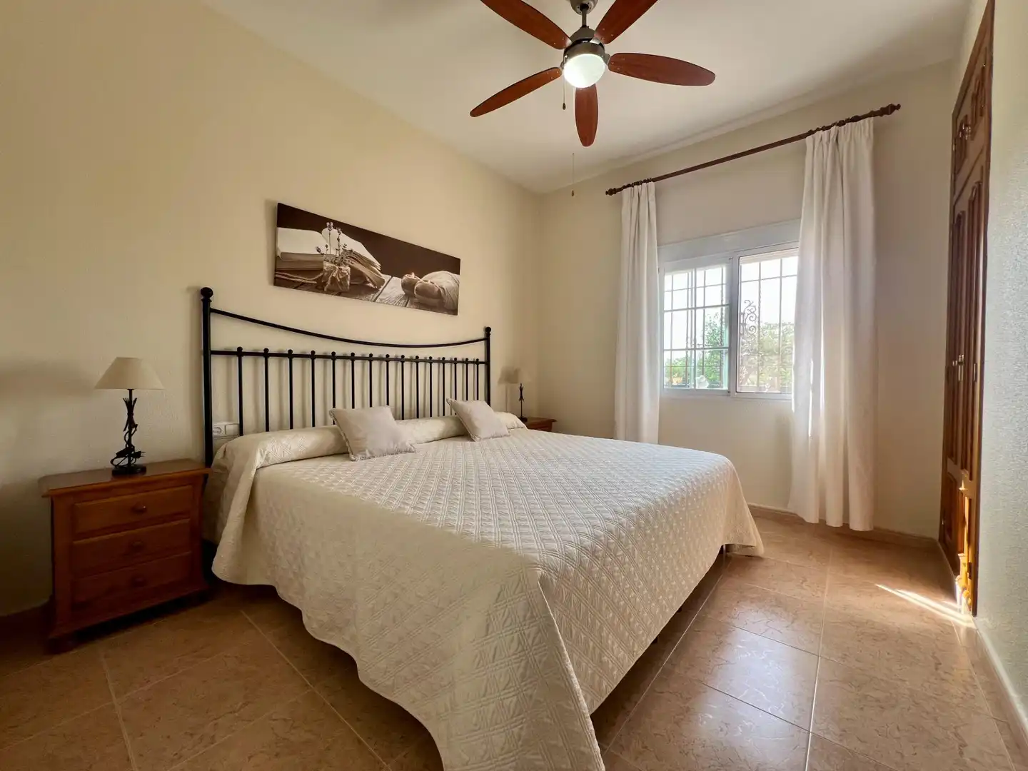 Bedroom of Houses for sale in Córdoba  with Air Conditioner and Swimming Pool