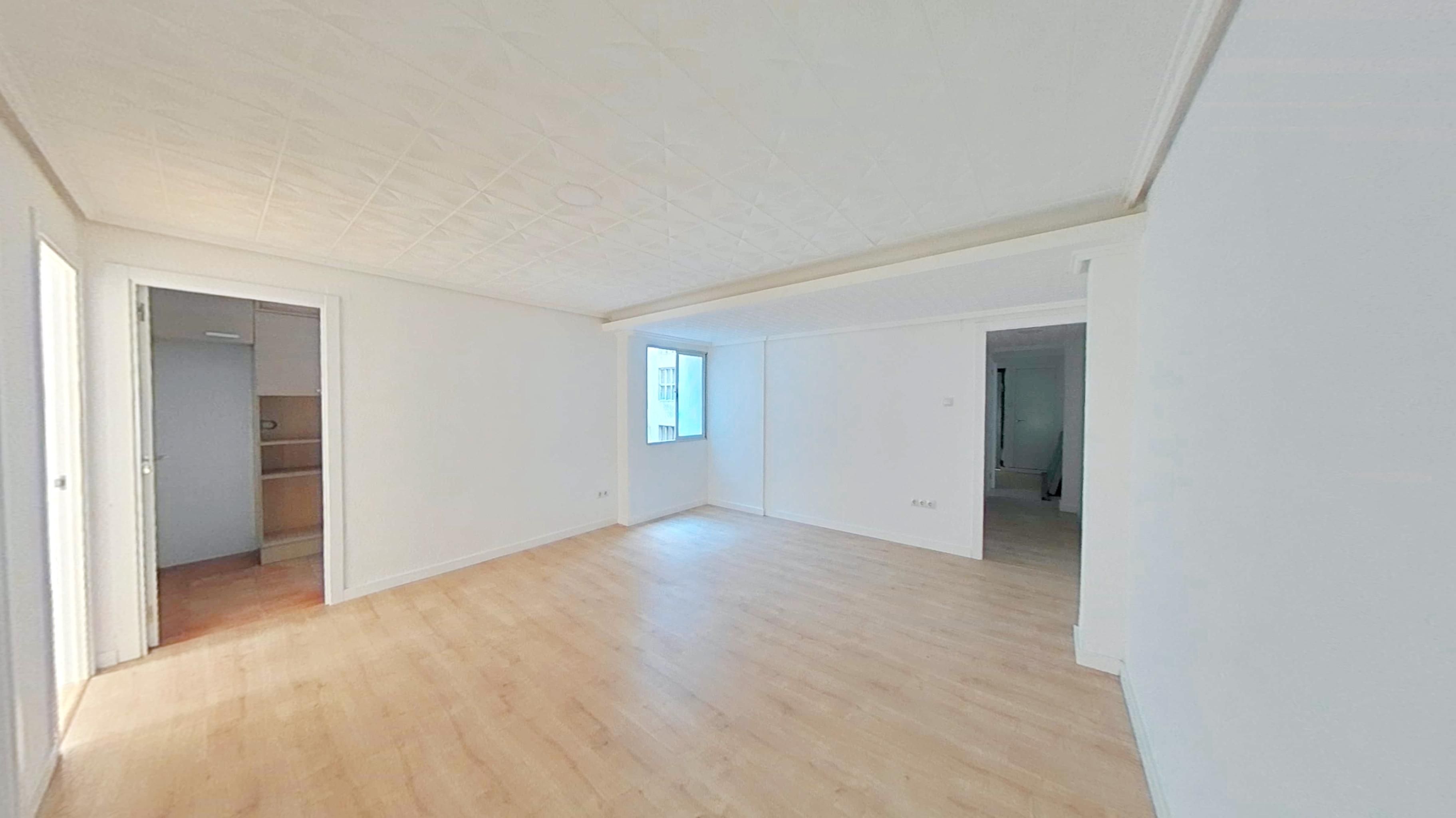 Piso de alquiler en Xirivella con Terraza, Horno y Se aceptan mascotas