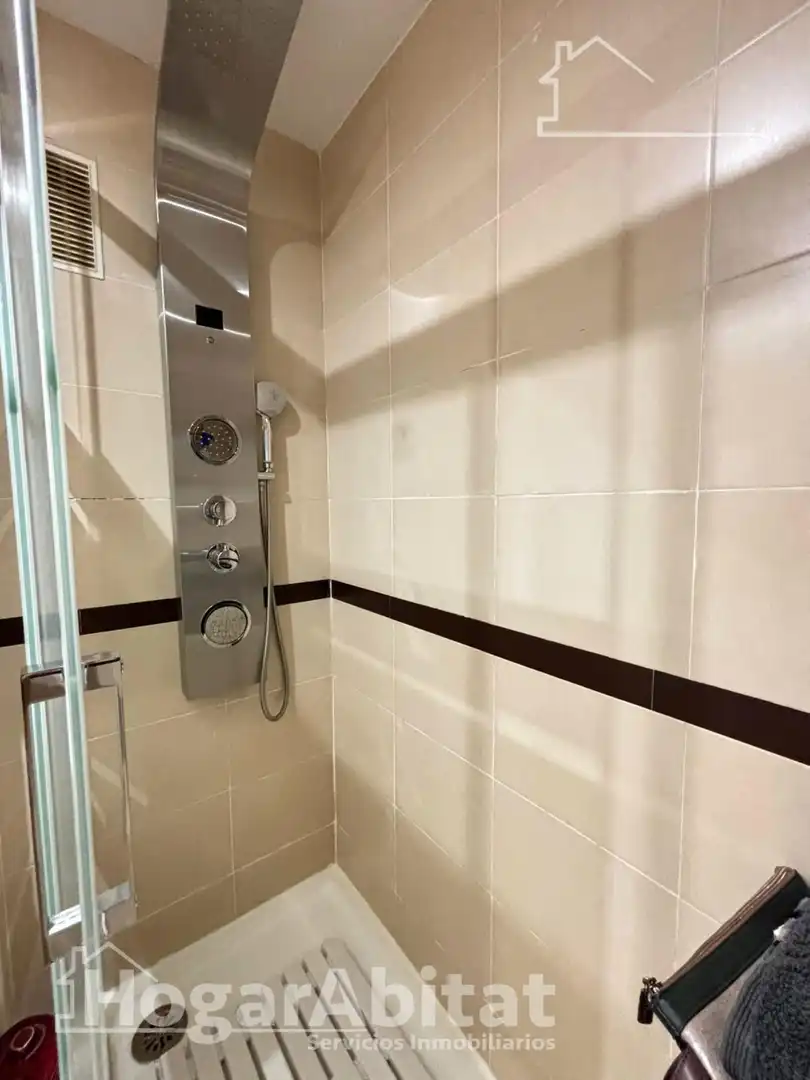 Baño de Piso en venta en Oropesa del Mar / Orpesa con Aire acondicionado, Calefacción y Jardín privado