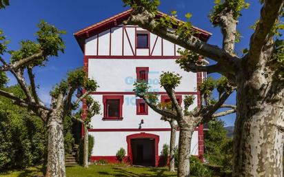 Vista exterior de Casa adosada en venda en Oiartzun amb Calefacció, Jardí privat i Terrassa