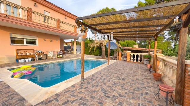 Casa-chalet en Venta en La Loma - Las Lomas