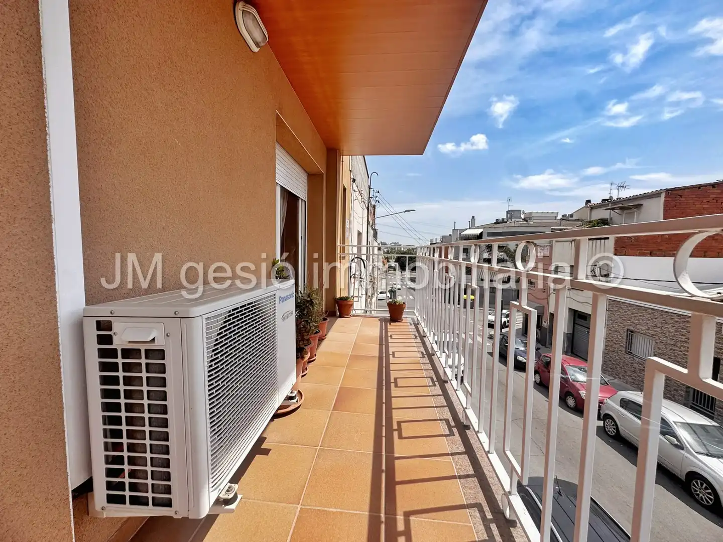Balcony of Houses for sale in Terrassa  with Air Conditioner, Heating and Terrace