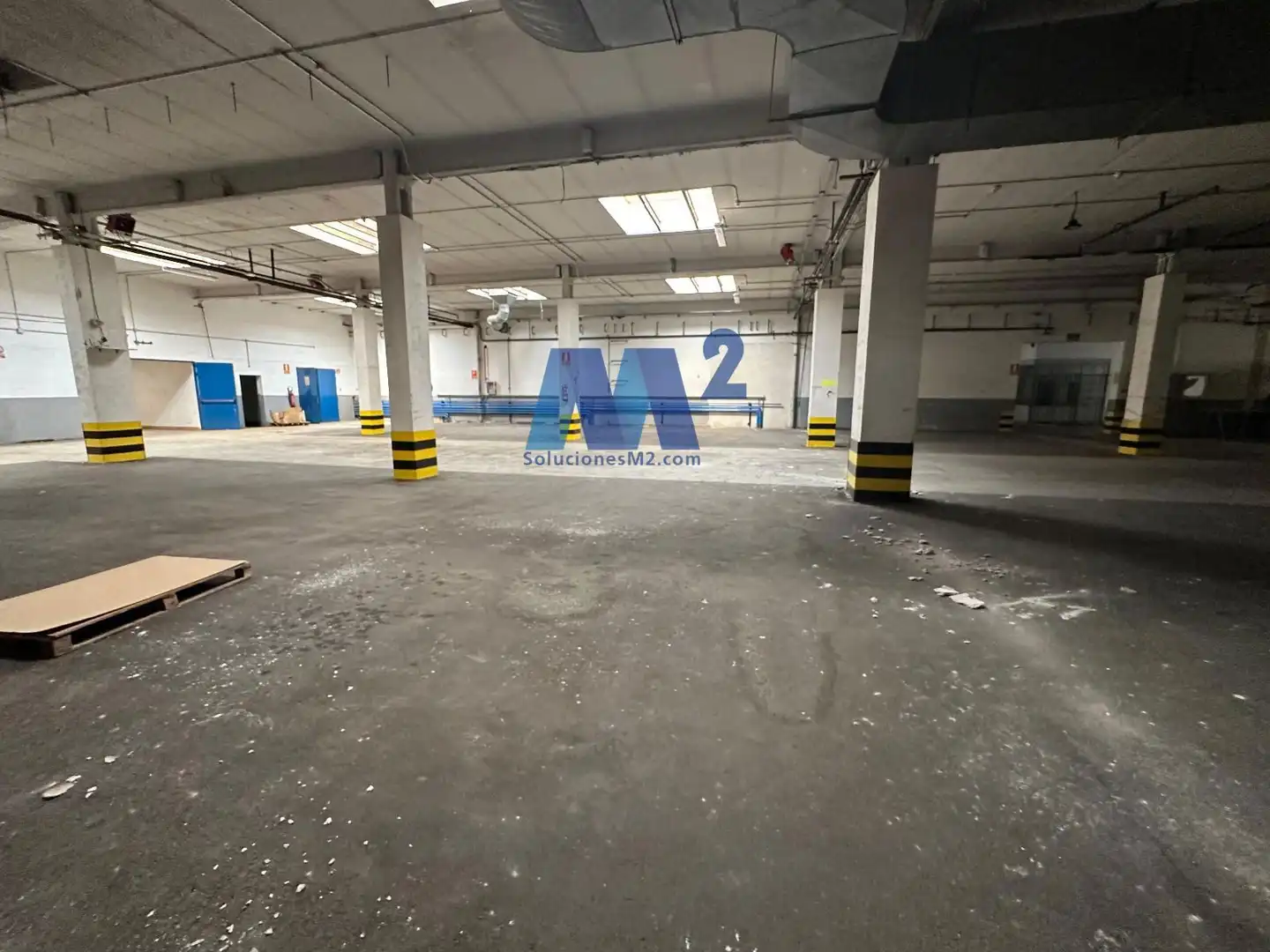 Parking de Nave industrial en venta en San Fernando de Henares