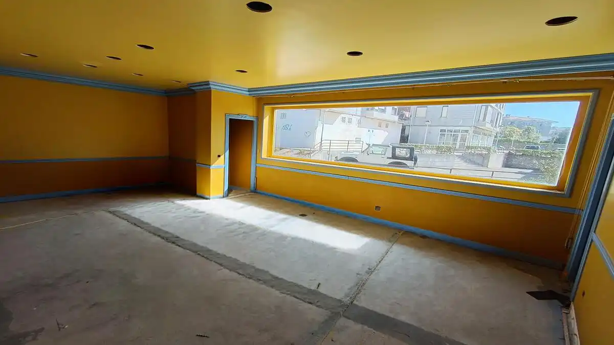 Local commercial à vendre à RIS 3, imagen 3