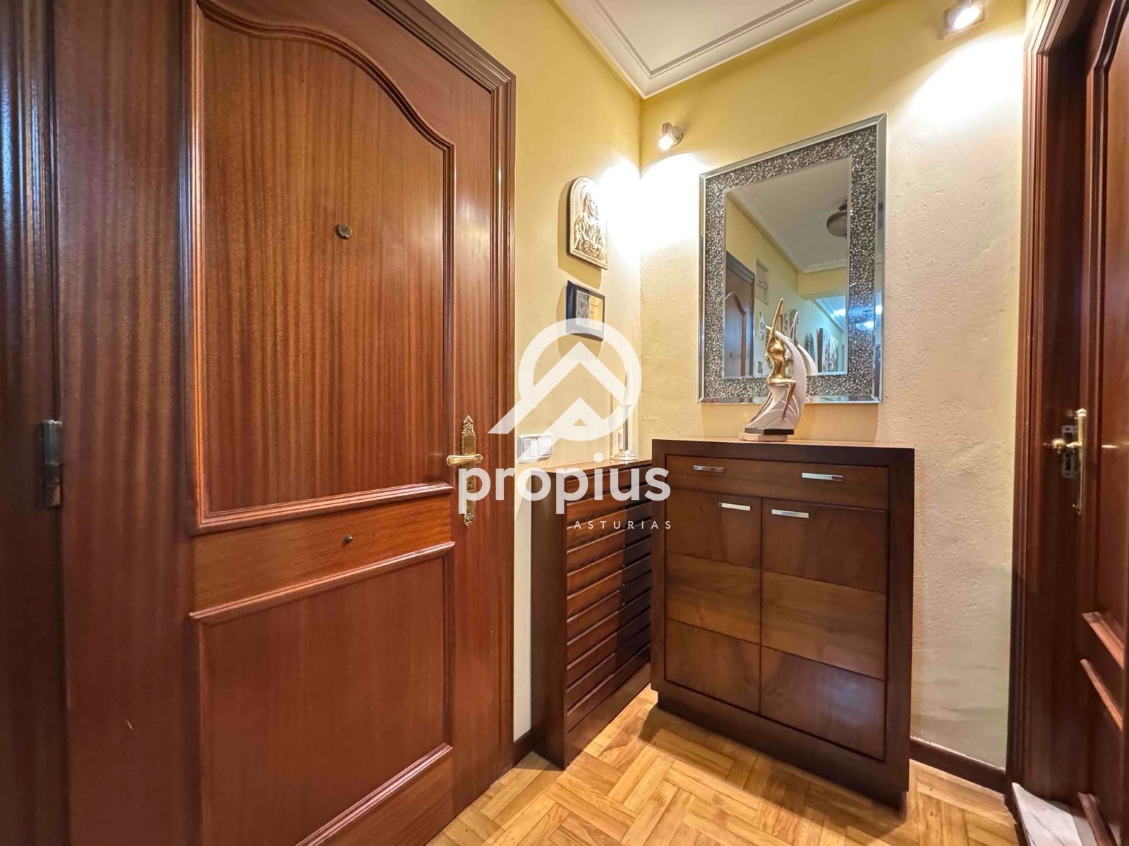 Flat for sale in Oviedo   with Heating, Parquet flooring and Furnished