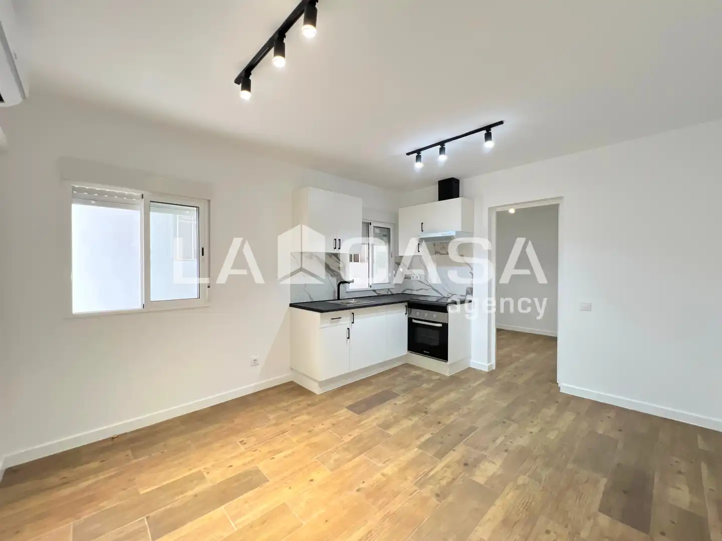 Local comercial en venta en Carrer de Juan Valera, imagen 31