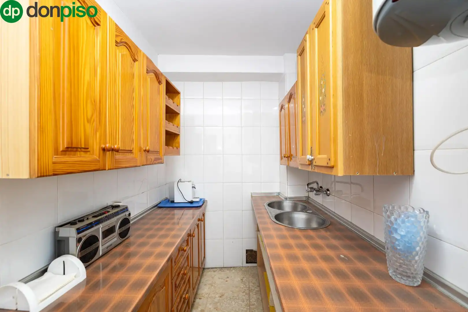 Cuina de Finca rústica en venda en Armilla amb Jardí privat i Terrassa