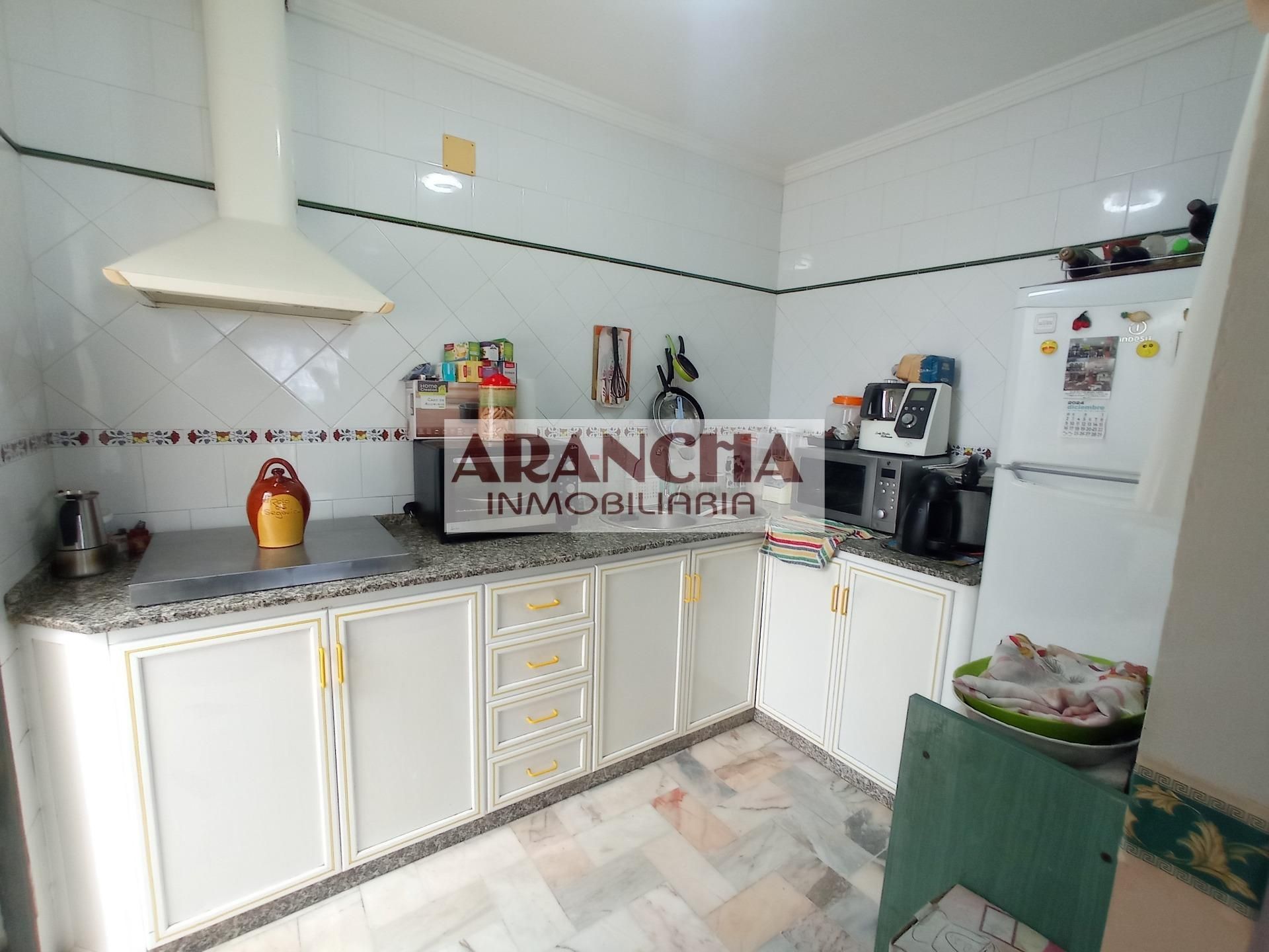 Cocina de Planta baja en venta en Chipiona