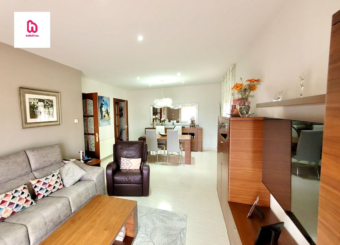 Living room of Single-family semi-detached for sale in Les Franqueses del Vallès  with Air Conditioner, Heating and Terrace