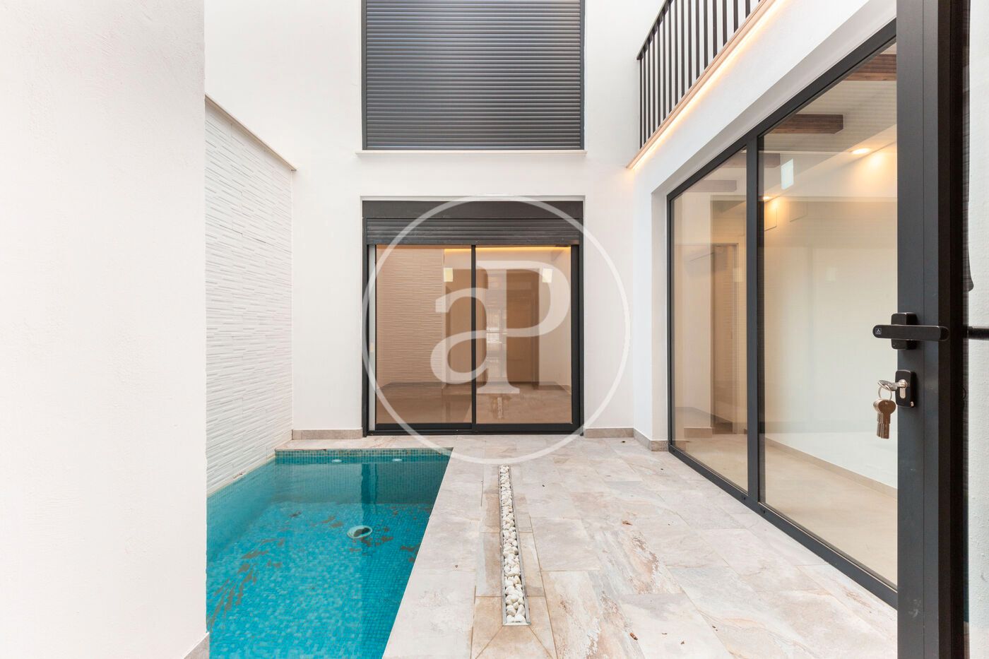Piscina de Loft en venda en  Valencia Capital amb Aire condicionat, Calefacció i Terrassa