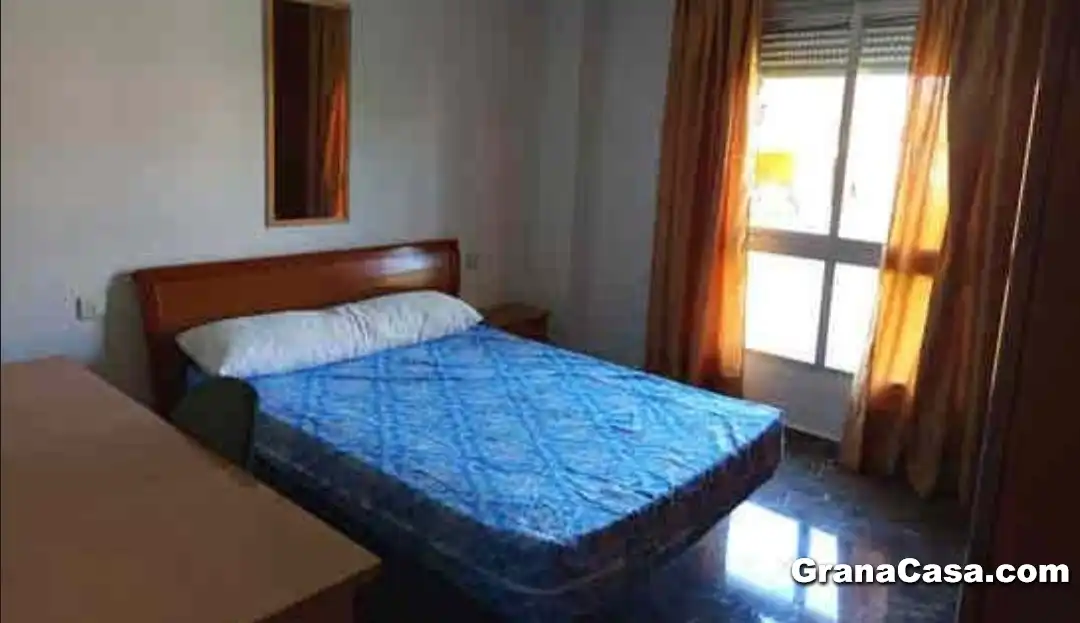 Bedroom of Flat for rent in Granada  with Air Conditioner, Heating and Terrace