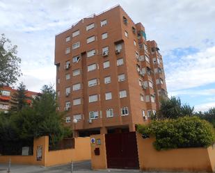 Vista exterior de Pis de lloguer en  Madrid Capital amb Aire condicionat i Terrassa