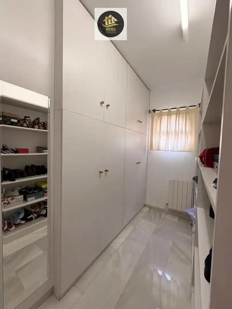 Dormitori de Casa o xalet en venda en Jaén amb Aire condicionat, Calefacció i Terrassa