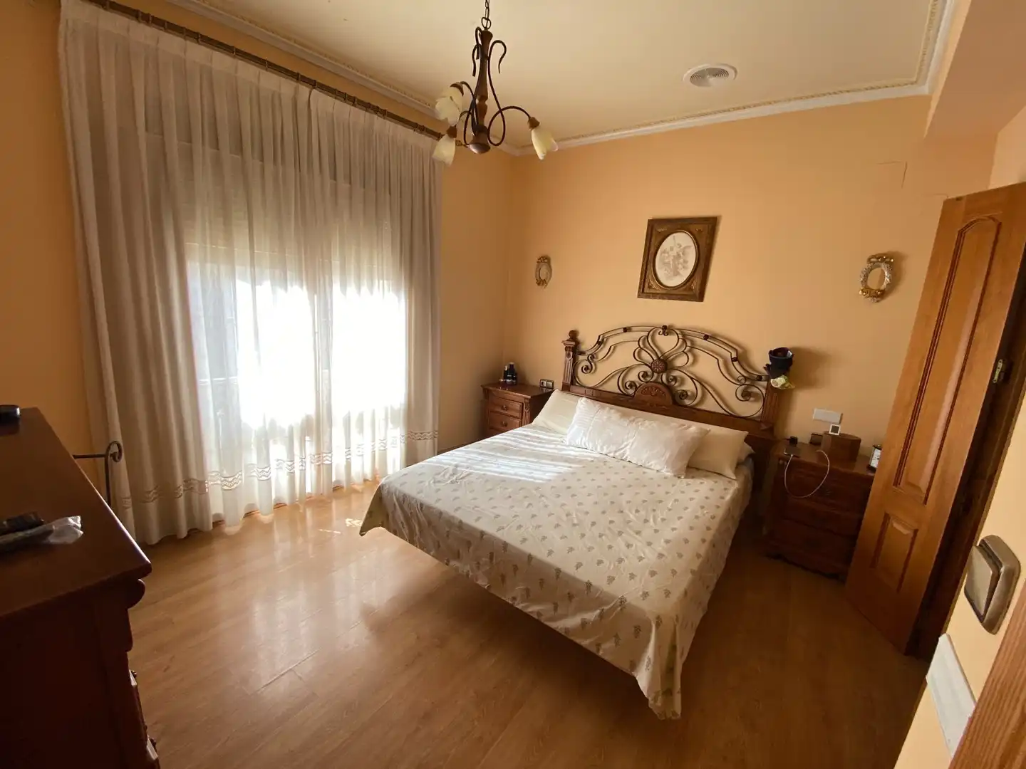 Schlafzimmer von Haus oder Chalet zum Verkauf in Sax mit Klimaanlage, Terrasse und Schwimmbad