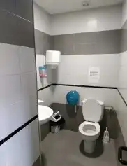 Baño de Local en venta en Olivares de Júcar