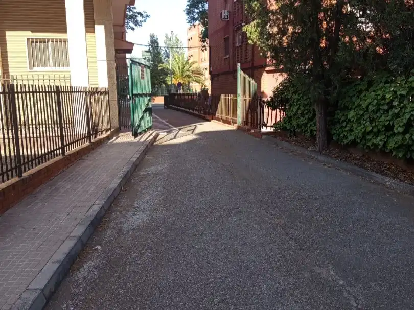 Aparcament de lloguer a Carrer de la Indústria 52, imagen 2