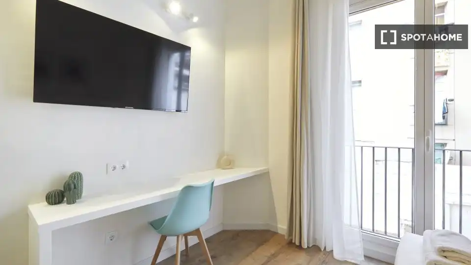 Flat with terrace to rent in Ciutat Vella, imagen 14