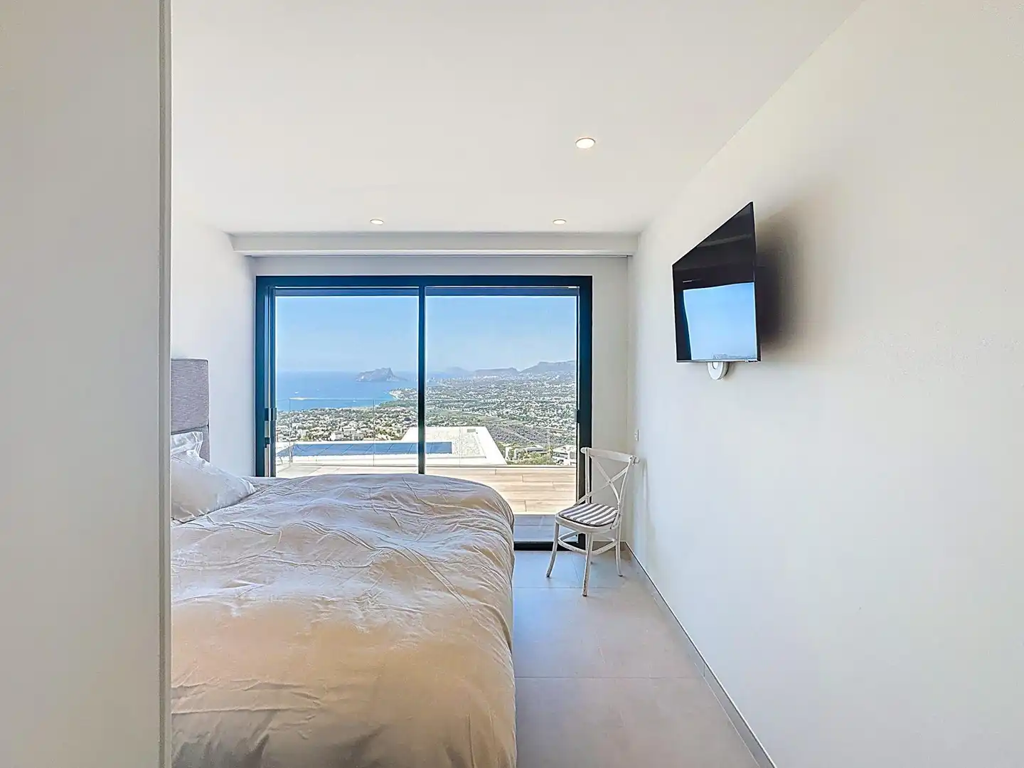 Chalet con piscina en venta en Cumbre del Sol, imagen 12
