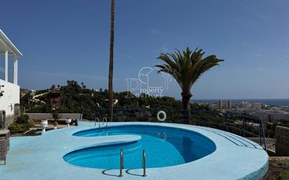 Piscina de Apartament en venda en Adeje amb Aire condicionat, Terrassa i Moblat