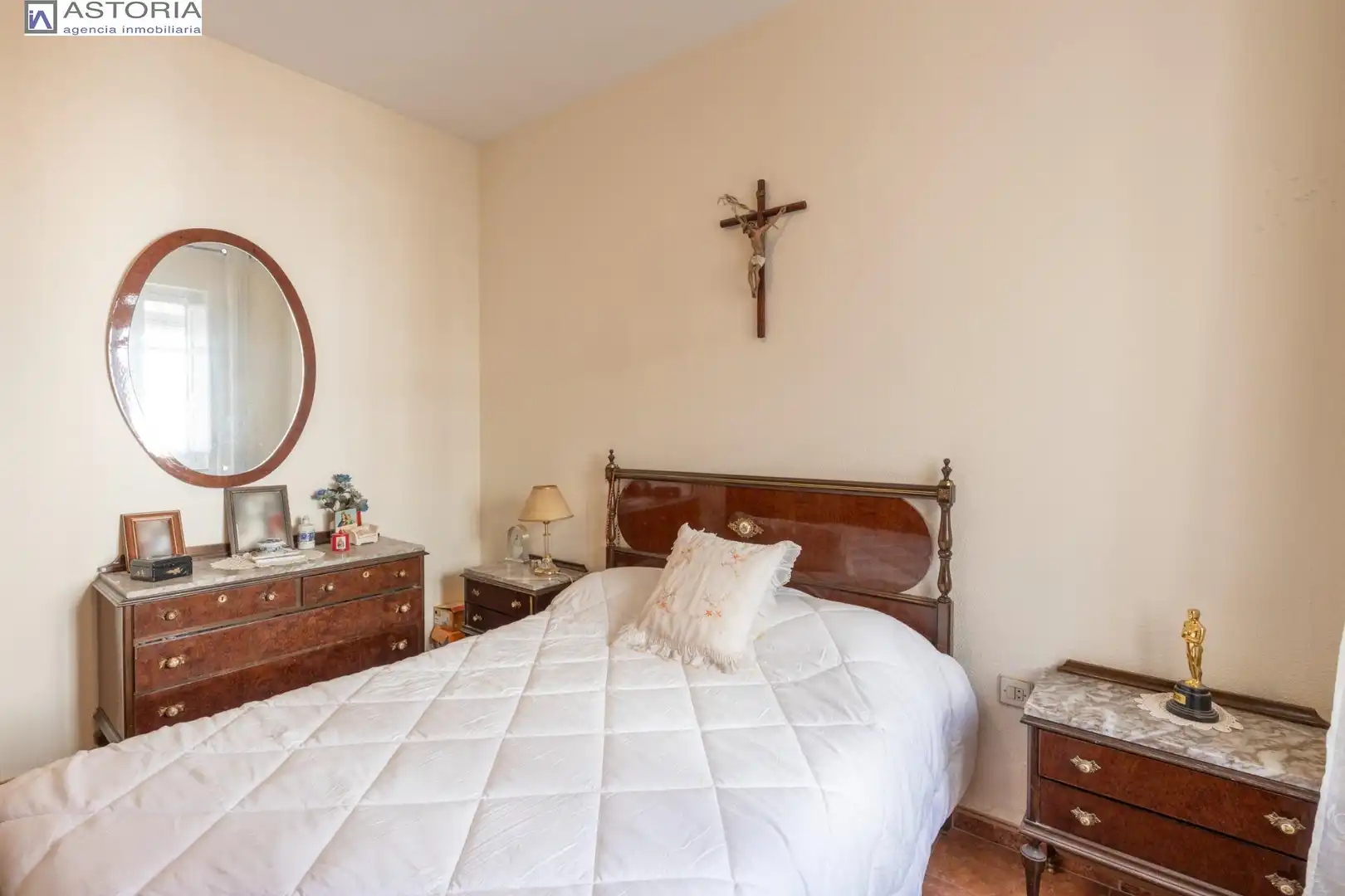 Schlafzimmer von Wohnung zum Verkauf in Granada mit Klimaanlage und Heizung