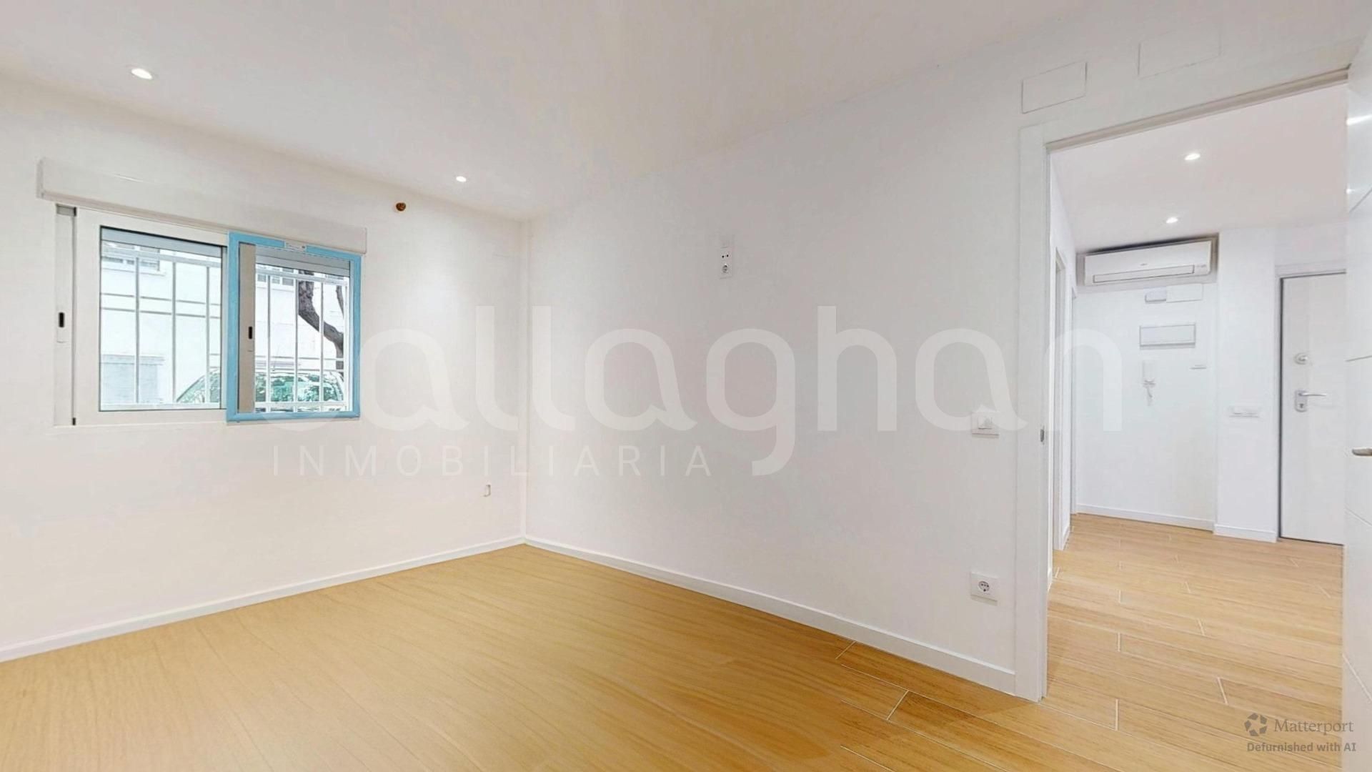 Bedroom of Flat for sale in Benetússer  with Air Conditioner and Balcony